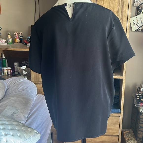 Whitney Black Short Sleeve Blouse - XL - Picture 4 of 5